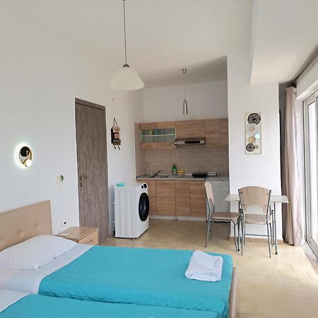 Lilian'S Seaview-Party Street-Youth Studios Rhodes City 외부 사진