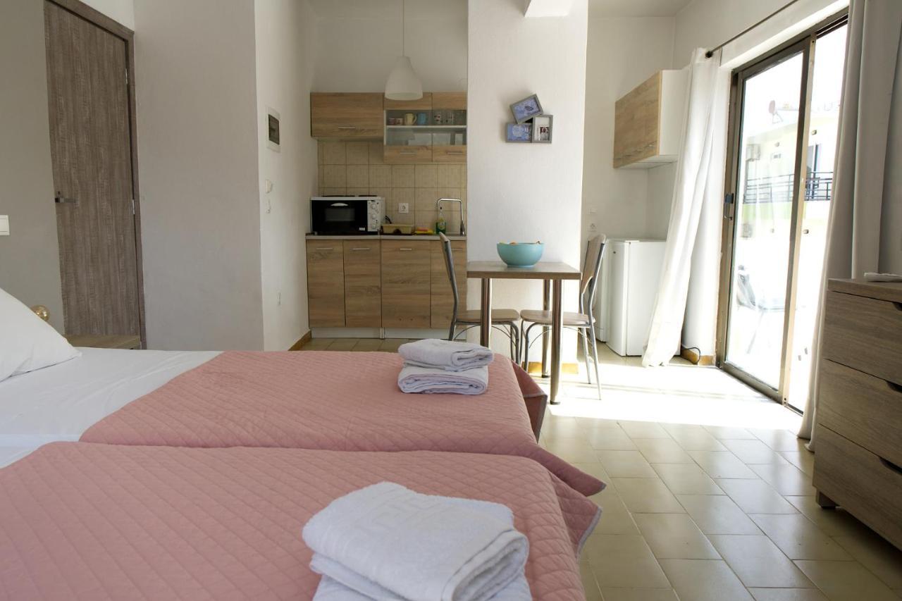 Lilian'S Seaview-Party Street-Youth Studios Rhodes City 외부 사진