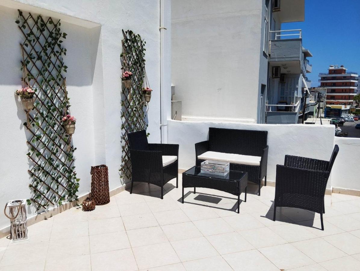 Lilian'S Seaview-Party Street-Youth Studios Rhodes City 외부 사진