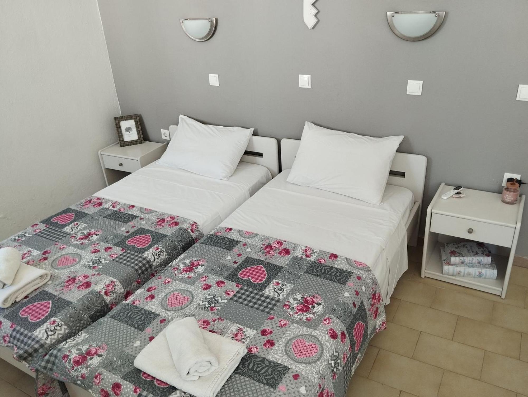 Lilian'S Seaview-Party Street-Youth Studios Rhodes City 외부 사진
