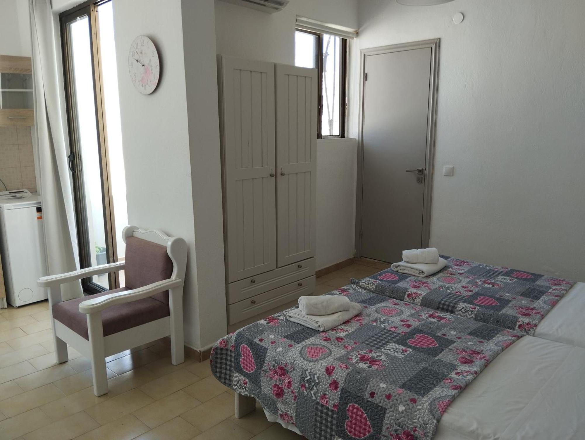 Lilian'S Seaview-Party Street-Youth Studios Rhodes City 외부 사진