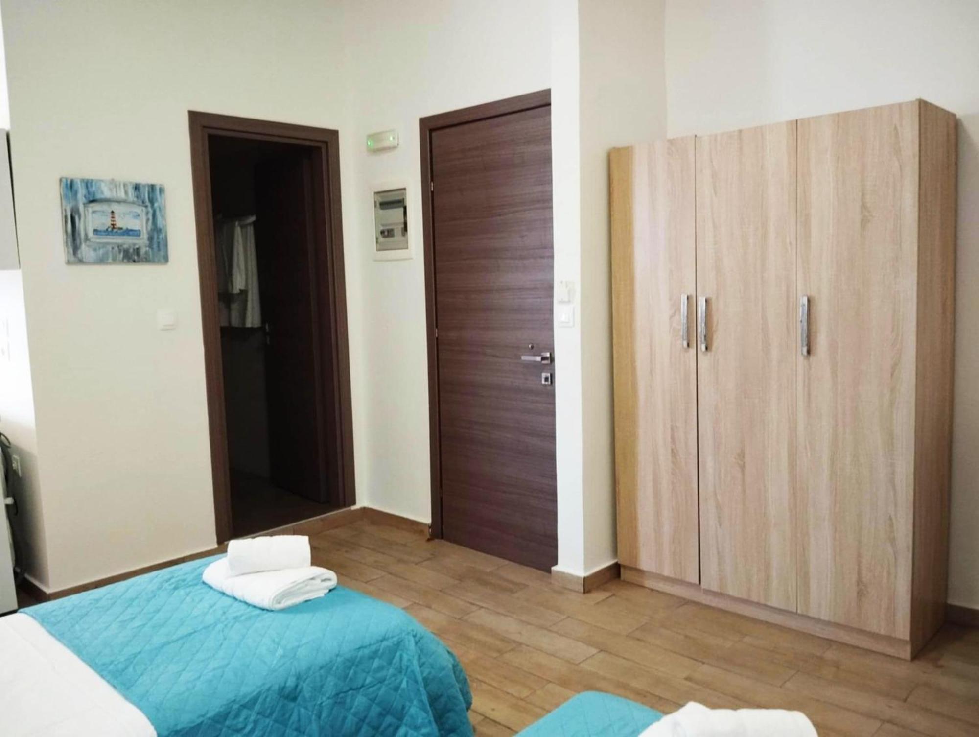 Lilian'S Seaview-Party Street-Youth Studios Rhodes City 외부 사진